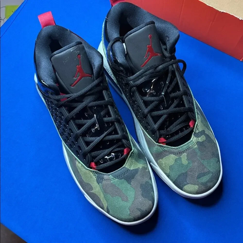 Nike Air Jordan Maxin Camouflage and Black Athletic Shoes size 12 no box